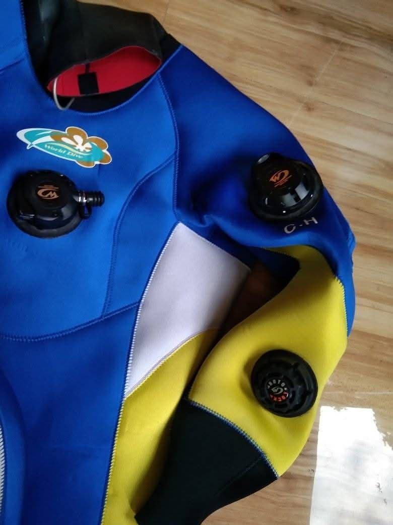 TUSA WORLD DIVE ドライスーツ フルスーツ アクセサリー付き