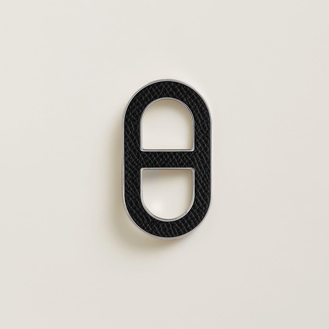 エルメス　ブローチ　《シェーヌダンクル》