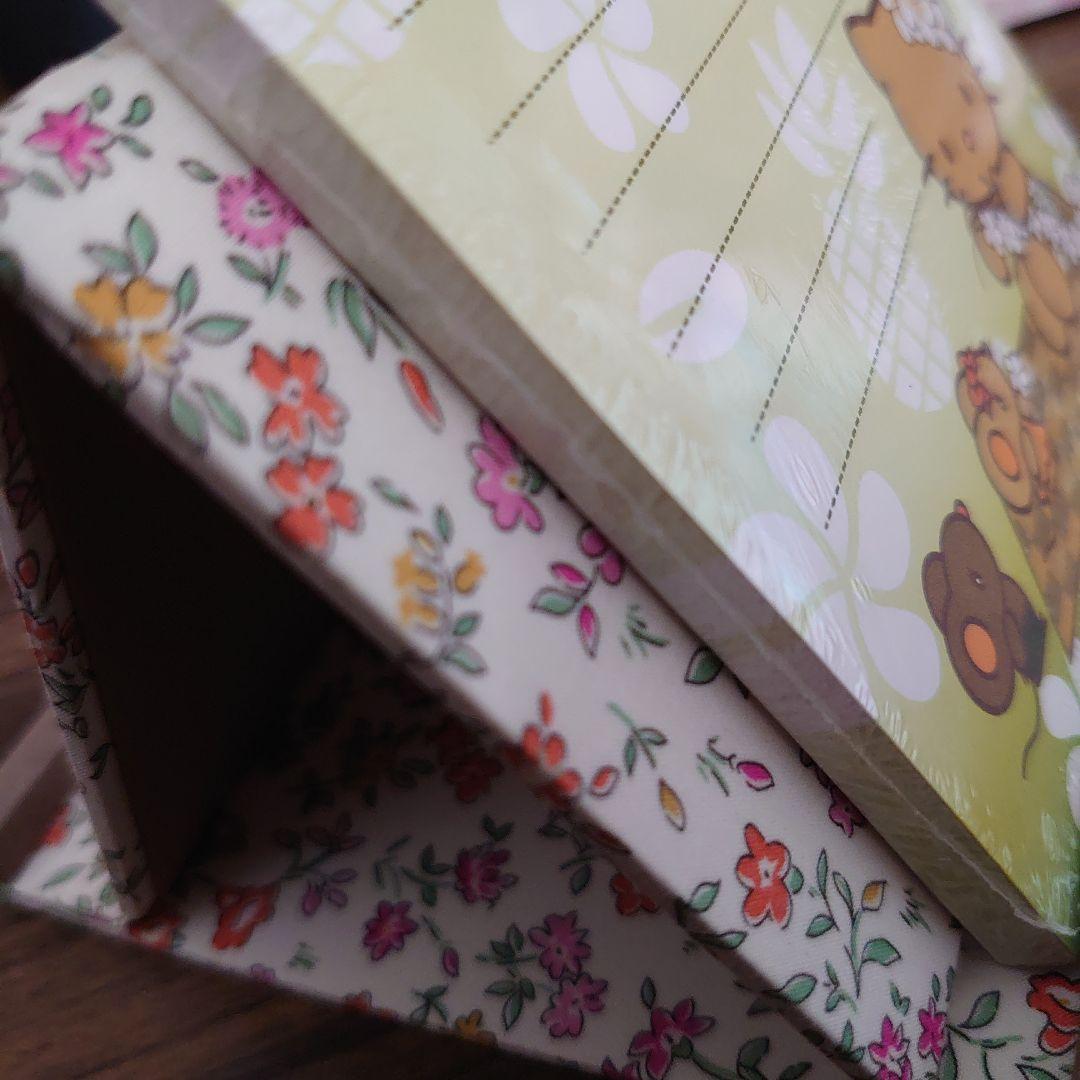 m*n様 新品未使用♡海外限定 ハローキティ 日焼けメモ♪レイの花輪②