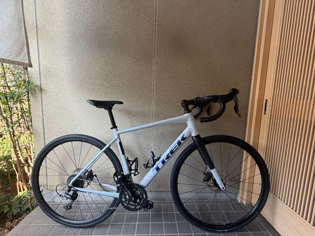 【サービス品付き】 TREK Domane AL 2 Gen4 ロードバイク