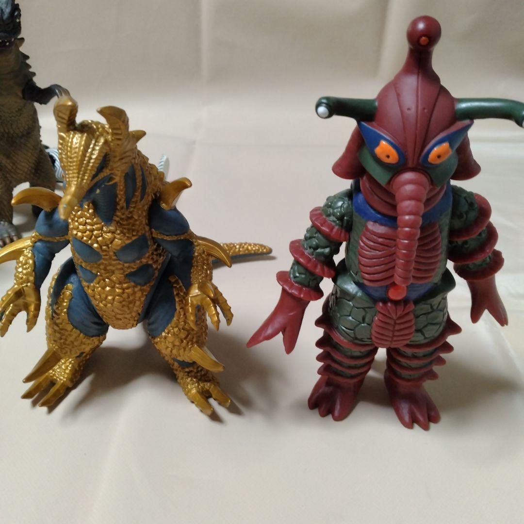 ウルトラマン怪獣　ソフビ　13体