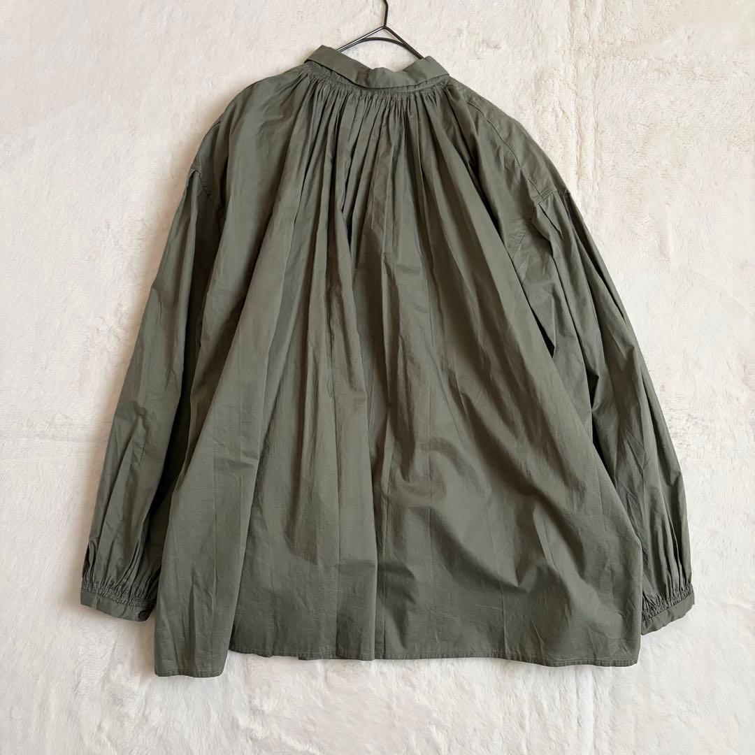 Veritecoeur ヴェリテクール　アンティークブラウス　カーキ　ギャザー