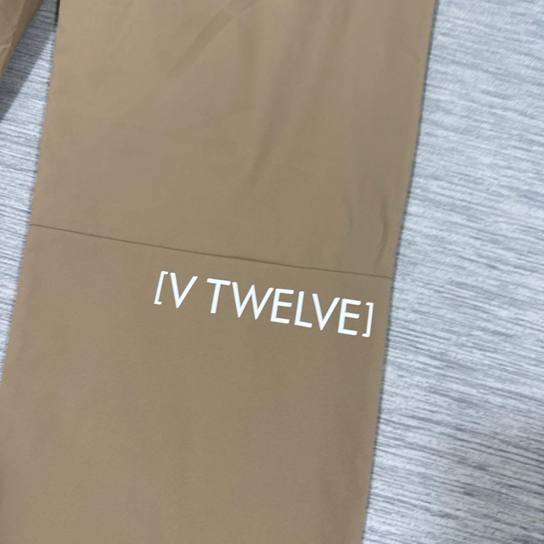 新品タグ付き未使用　V12 （V TWELVE） 上下セットアップ　サイズL