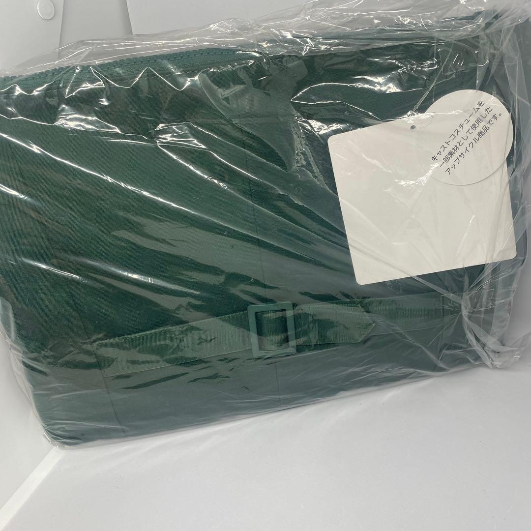 新品未使用　プーさんのハニーハント　プーコーナー　キャストコスチューム　ポーチ