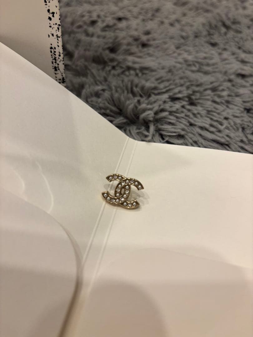 CHANEL CCロゴピアス(片耳用)