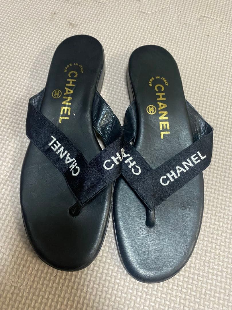 CHANEL ブラック フリップフロップサンダル