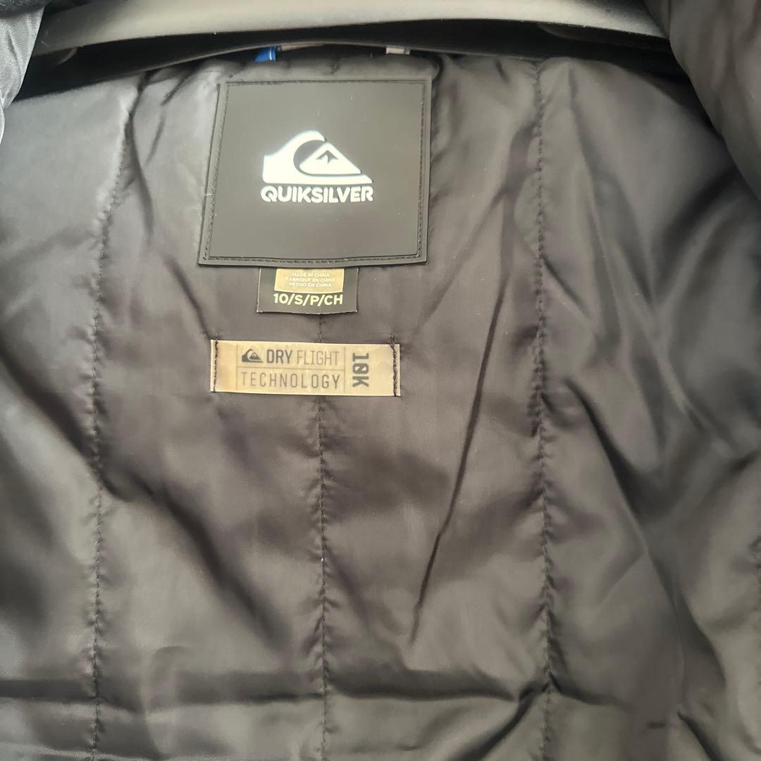 QUIKSILVER スキー　スノボー　ウエアー　キッズ10(140cm) 冬用