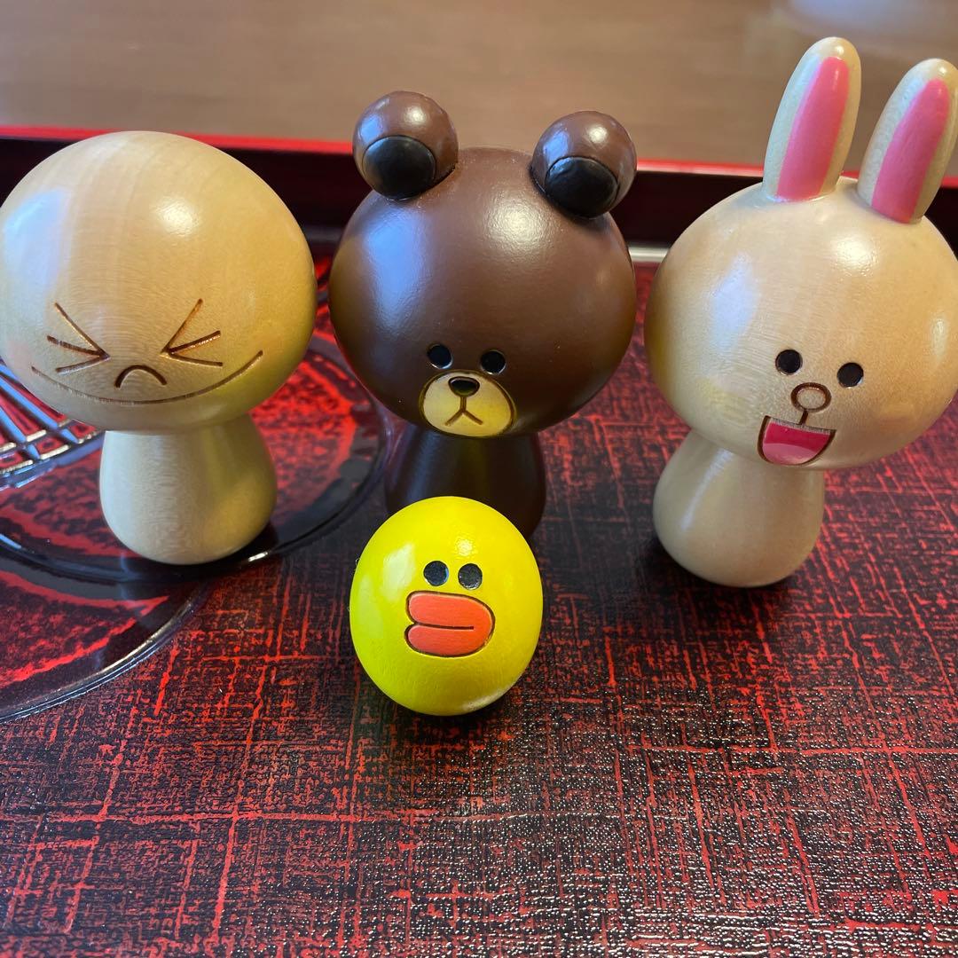 LINEフレンズ　卯三郎こけし　コニー　ブラウン　サリー　ムーン　キャラクター