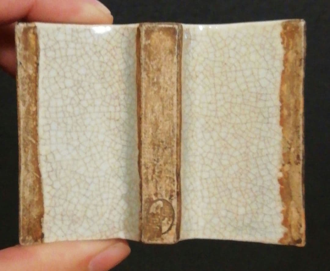 真葛香山作　色絵　本型　香合　箱付　茶道具