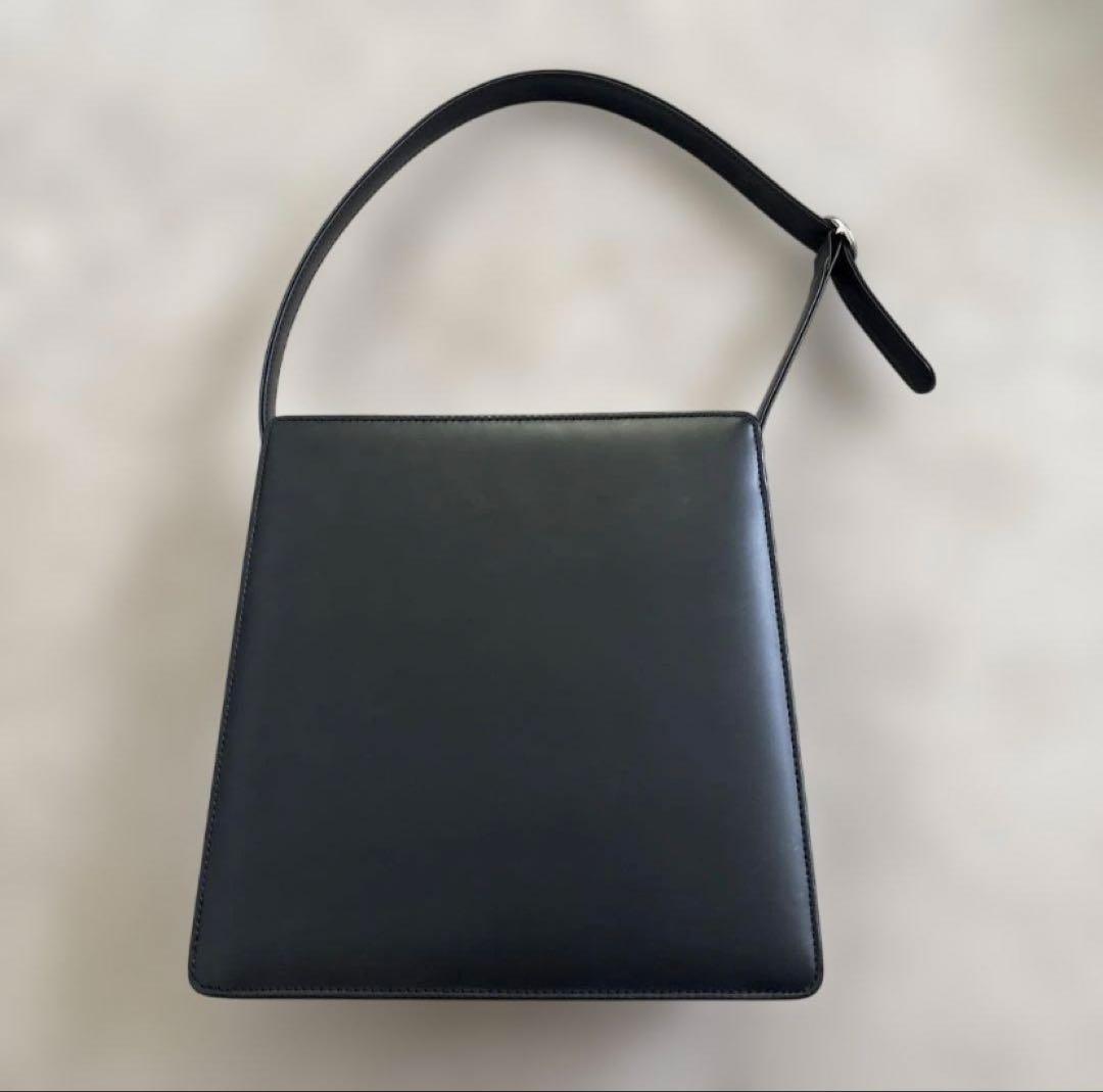 バーバリー ノバチェック レザー ワンショルダーバッグ レディース　ブラック