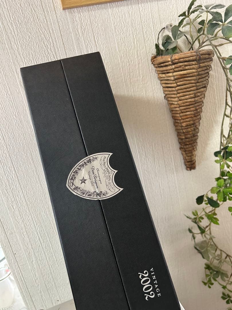 ドンペリニヨン ヴィンテージ 2002 シャンパン　ケース付き 新品未開栓