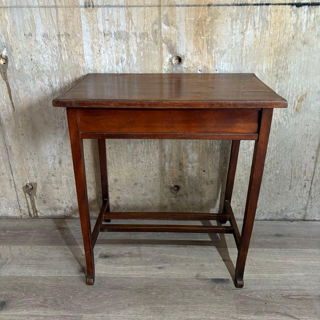 イギリス　ヴィンテージ　サイドテーブル　コーヒーテーブル　無垢材　花台