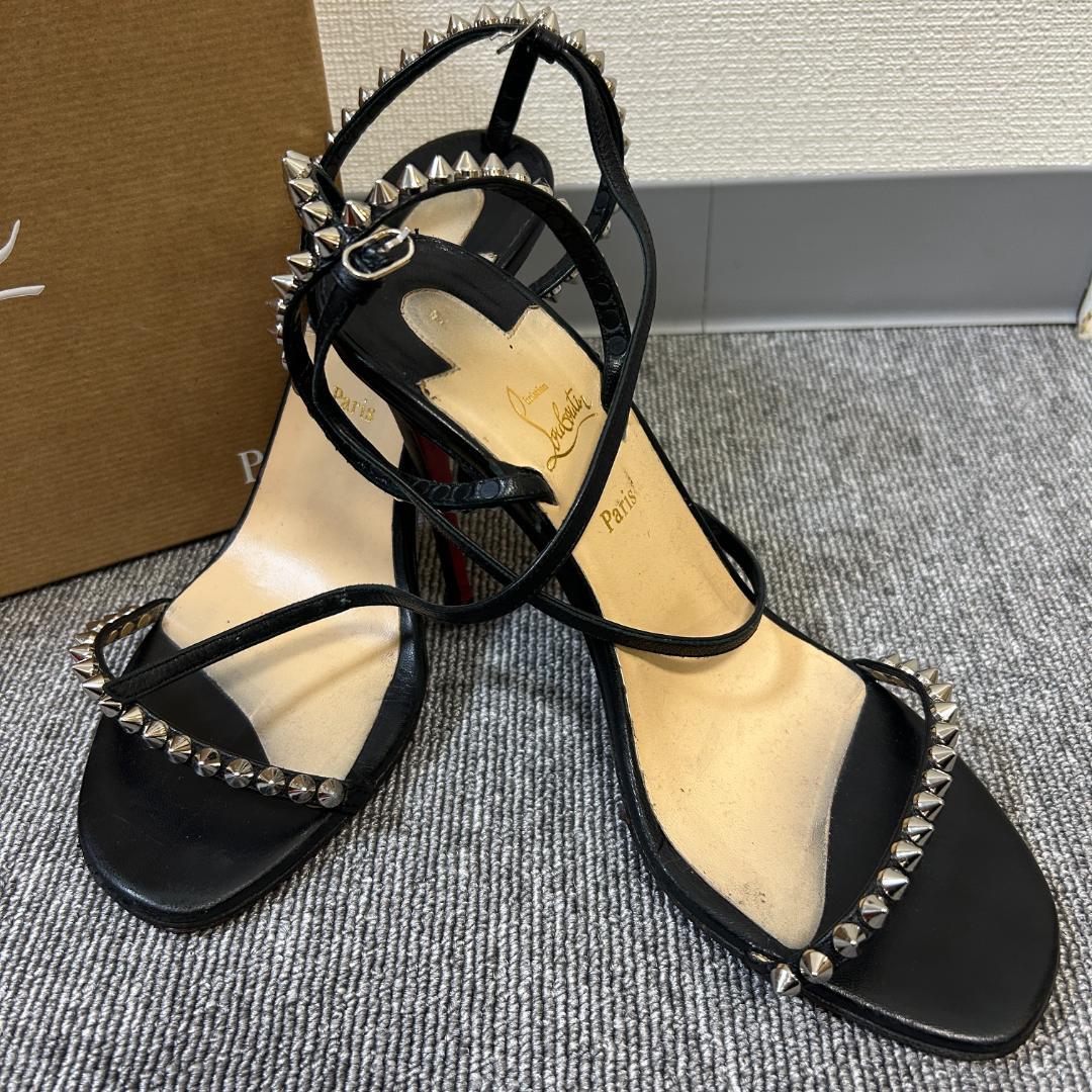 クリスチャンルブタン スタッズサンダル ブラック