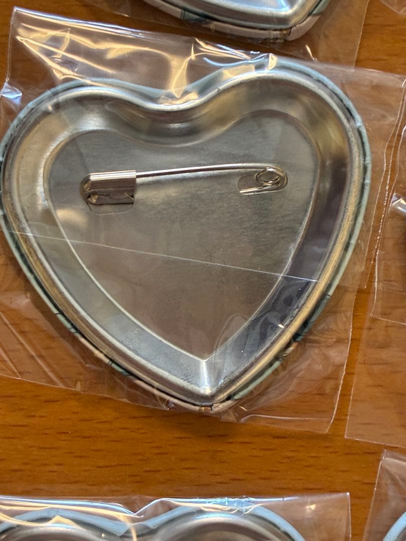 エリオスライジングヒーローズ缶バッジ20枚キラキラビッグハートオスカー・ベイル