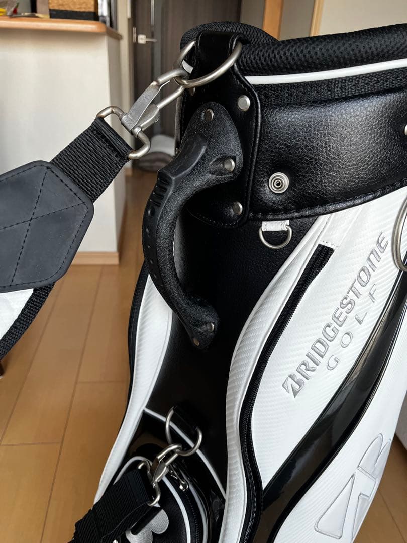 美品ブリヂストン ゴルフ カートバック　キャディバッグ ホワイト　ツアーBメンズ