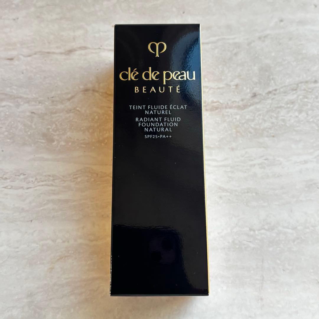 【新品級】クレ•ド•ポーボーテ　タンフリュイドエクラ ナチュレル　35ml