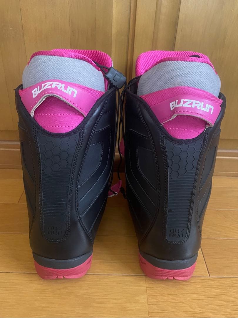 ★4回使用美品★BUZRUN boaスノーボードブーツ 24cm