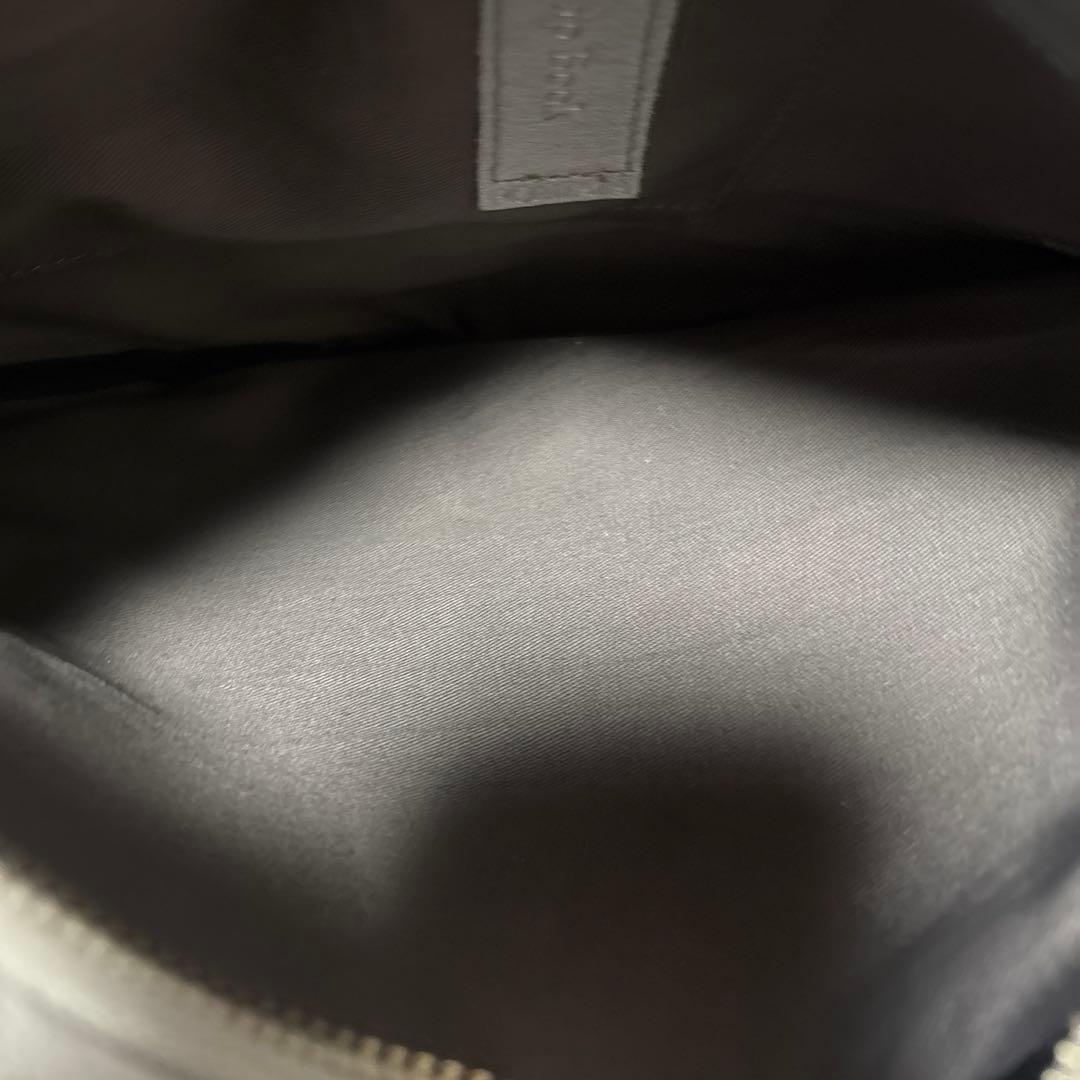 極美品☆POMTATA シルバーレザー ショルダーバッグ ボディバッグ ポンタタ