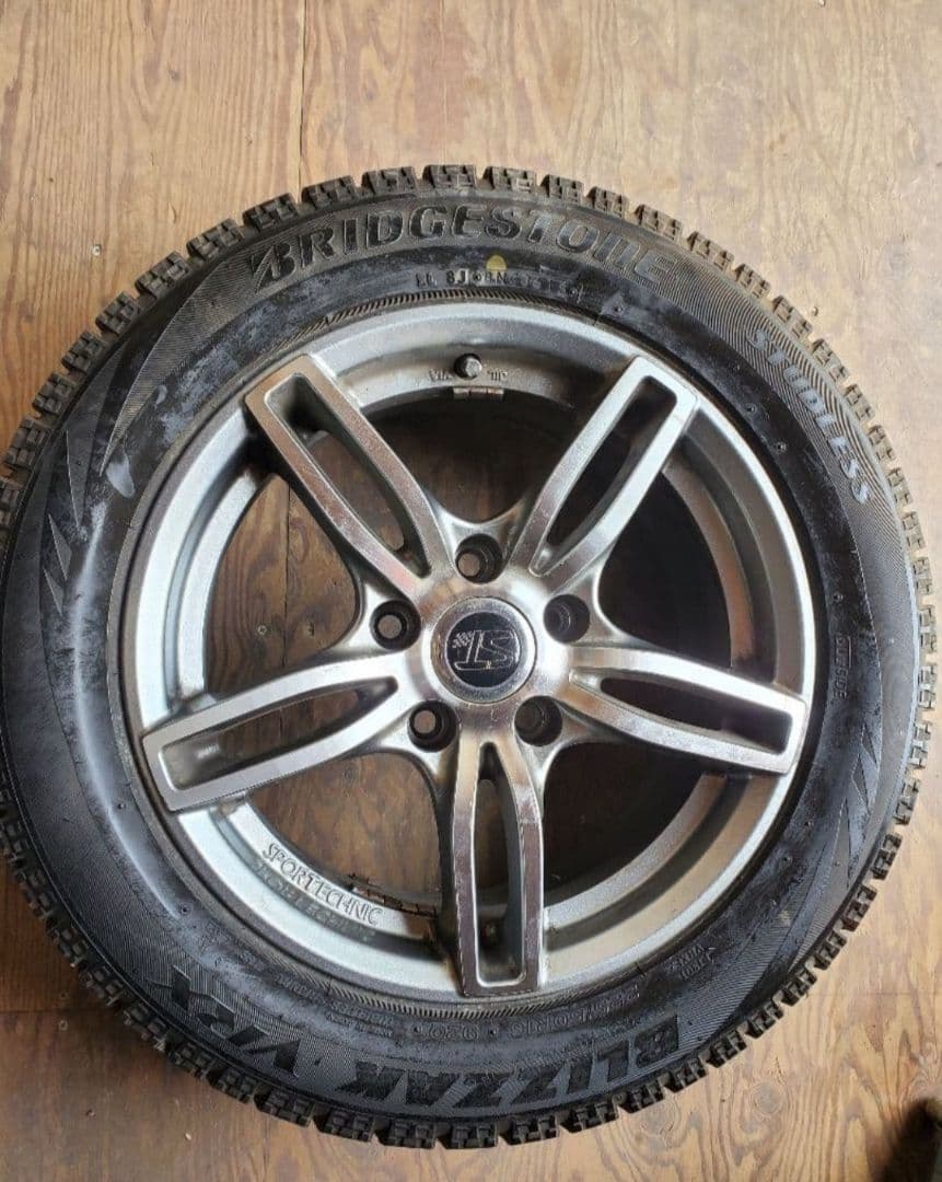225/50R16 BLIZZAK VRX BMW3シリーズ　スタッドレス　1本