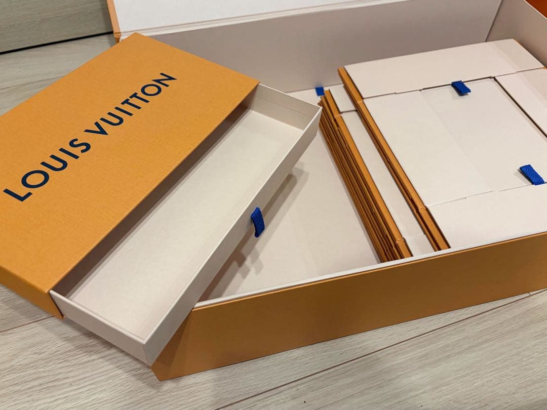 LOUIS VUITTON ルイヴィトン　空箱　19個