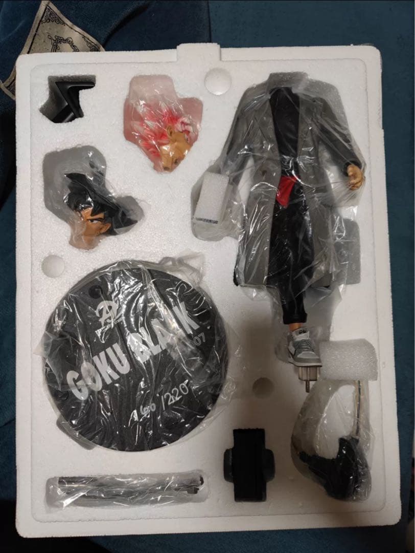 ドラゴンボール 孫悟空 フィギュア 桃紅