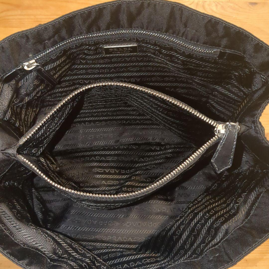 PRADA ブラック ハンドバッグ