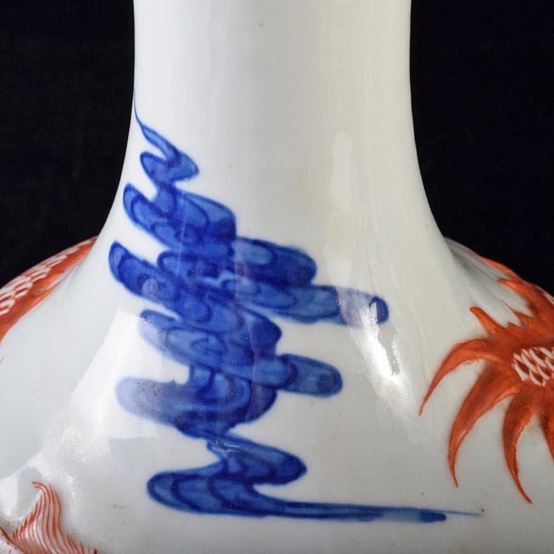 中国　大清乾隆年製款　青花紅釉盛上雲龍文　長顎瓶　M　R8285B