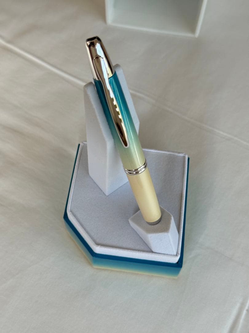 【M・中字】PILOT パイロット キャップレス 2024 限定　シーショア