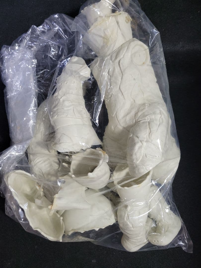 ビリケン商会 『宇宙怪獣 エレキング』ソフビ組立キット