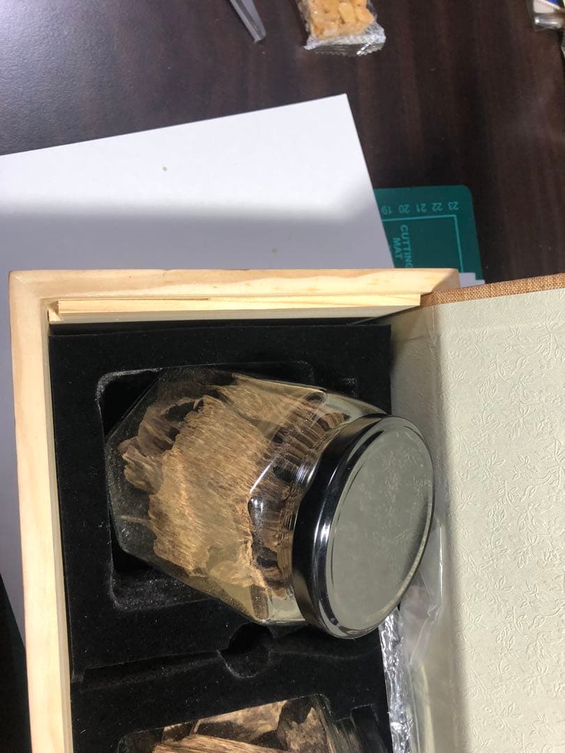 ベトナム高級沈香天然香料セット 100g木製ボックス入り　極上シャム沈香