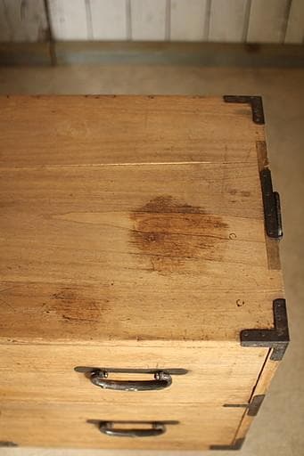 味のある丸金具時代箪笥　桐箪笥　抽斗2段　タンス　収納　古家具　古民家　時代家具