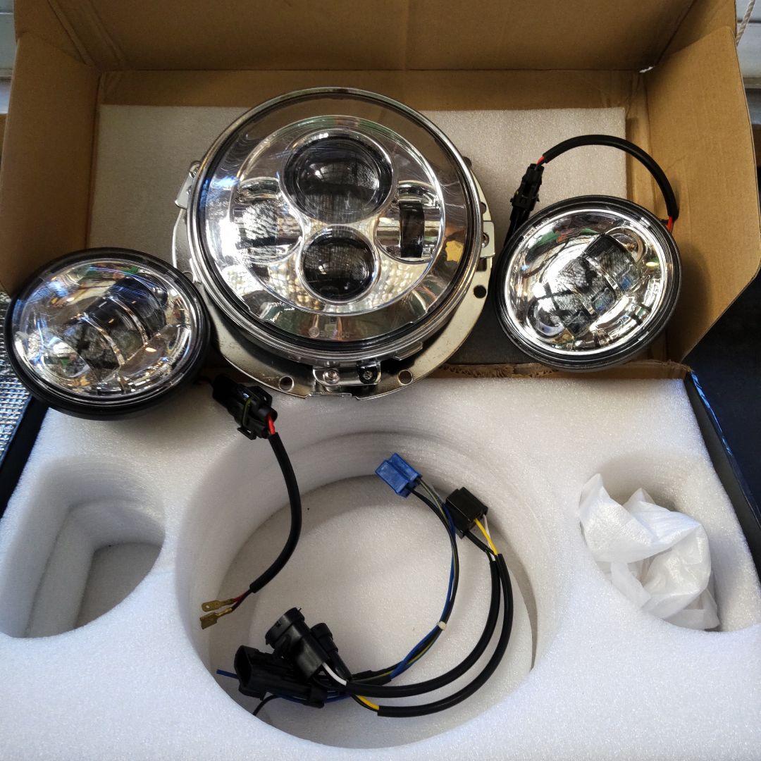 ハーレーFLHヤッコ、ライト、フォグランプ台座付き、