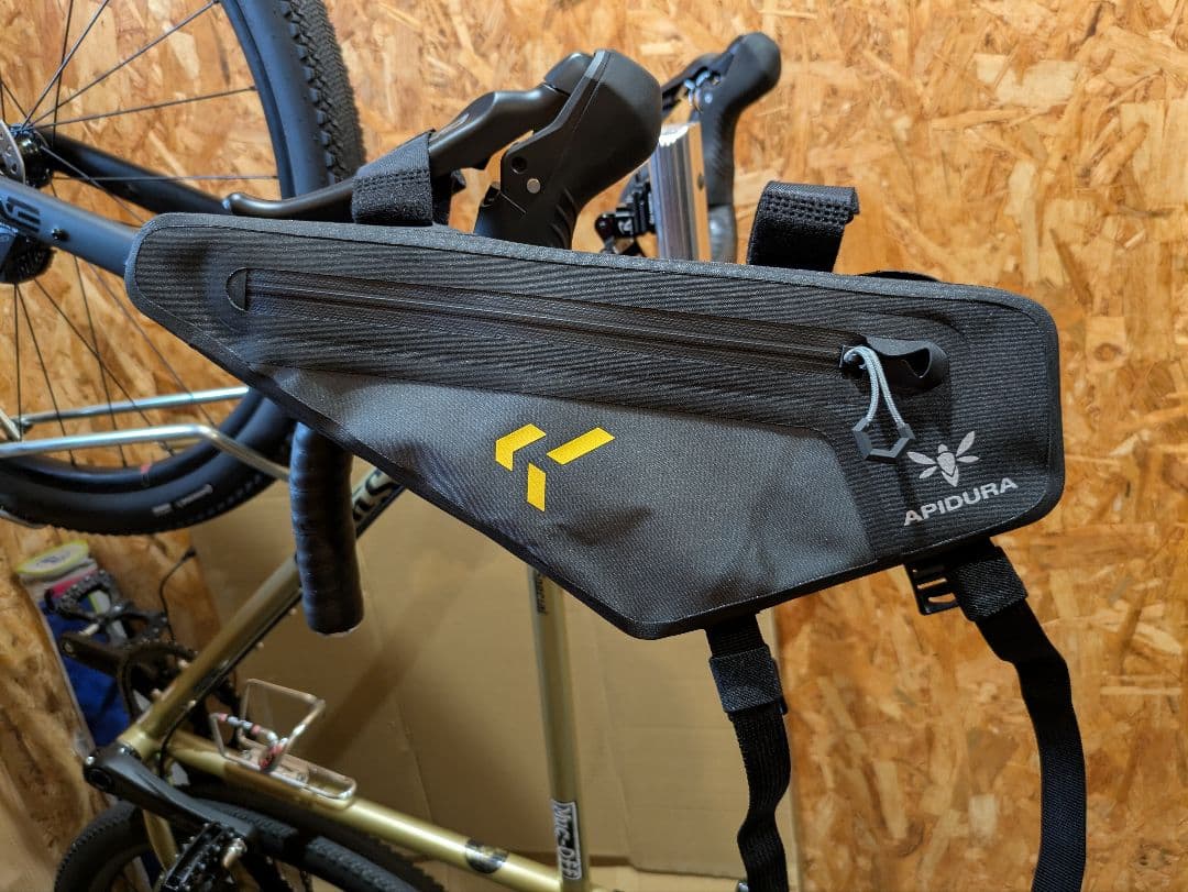 myto様限定。アピデュラ　バックカントリー　フレームバッグ2L