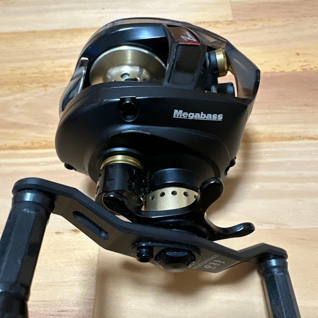 Megabass Zonda リール　10R