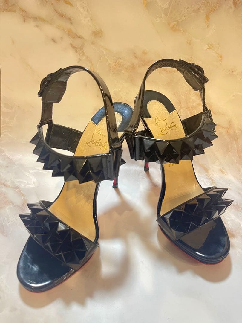 ◼︎ルブタン　37