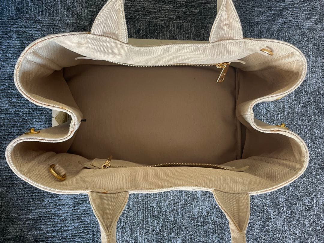 T*P様 PRADA カナパ バッグ ベージュ