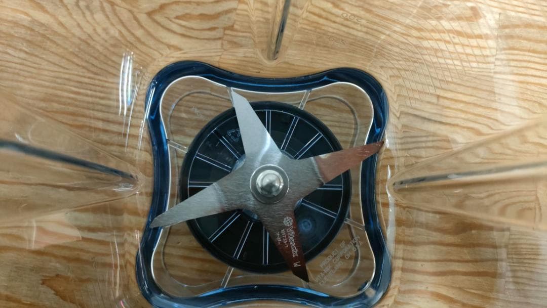 chococo様　【目立った汚れなし】Vitamix E520 1615