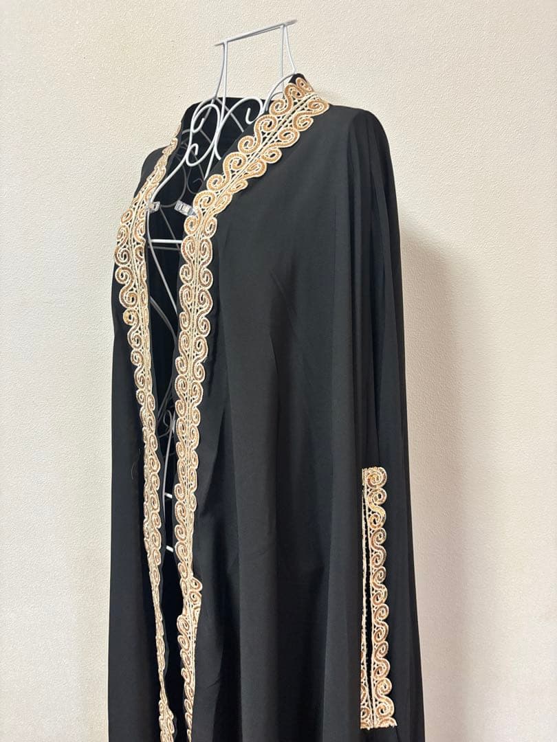 【新品】中東の上品ブラックドレス ゴールド装飾前開きアウタードレス