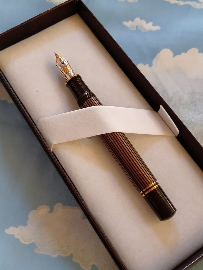 【秋のお値下げ】ペリカン スーベレーンM800 茶軸　EF