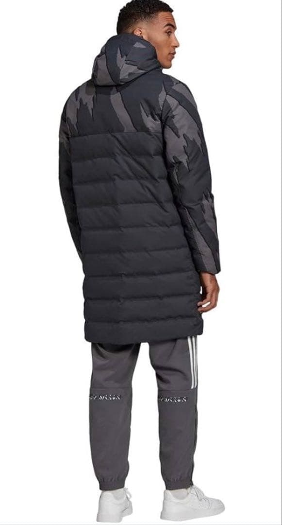 レアルマドリード　ダウン　日本未発売品　サイズM