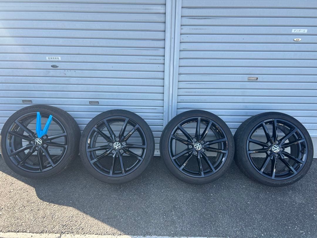 18インチ ブラックホイールセット Continentalタイヤ付き