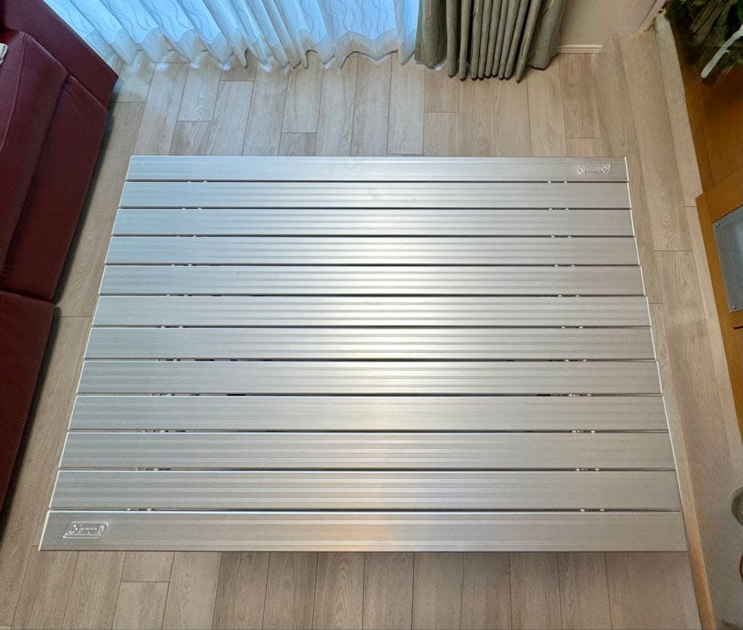 美品‼️Coleman 折りたたみテーブル シルバー