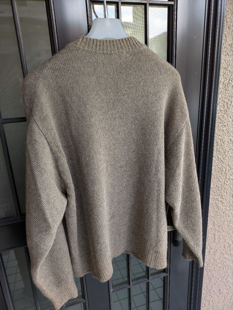 COMOLI カシミヤクルーネックニット サイズ3　未使用タグ付き