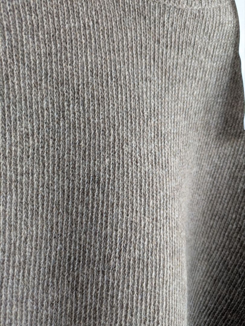 COMOLI カシミヤクルーネックニット サイズ3　未使用タグ付き