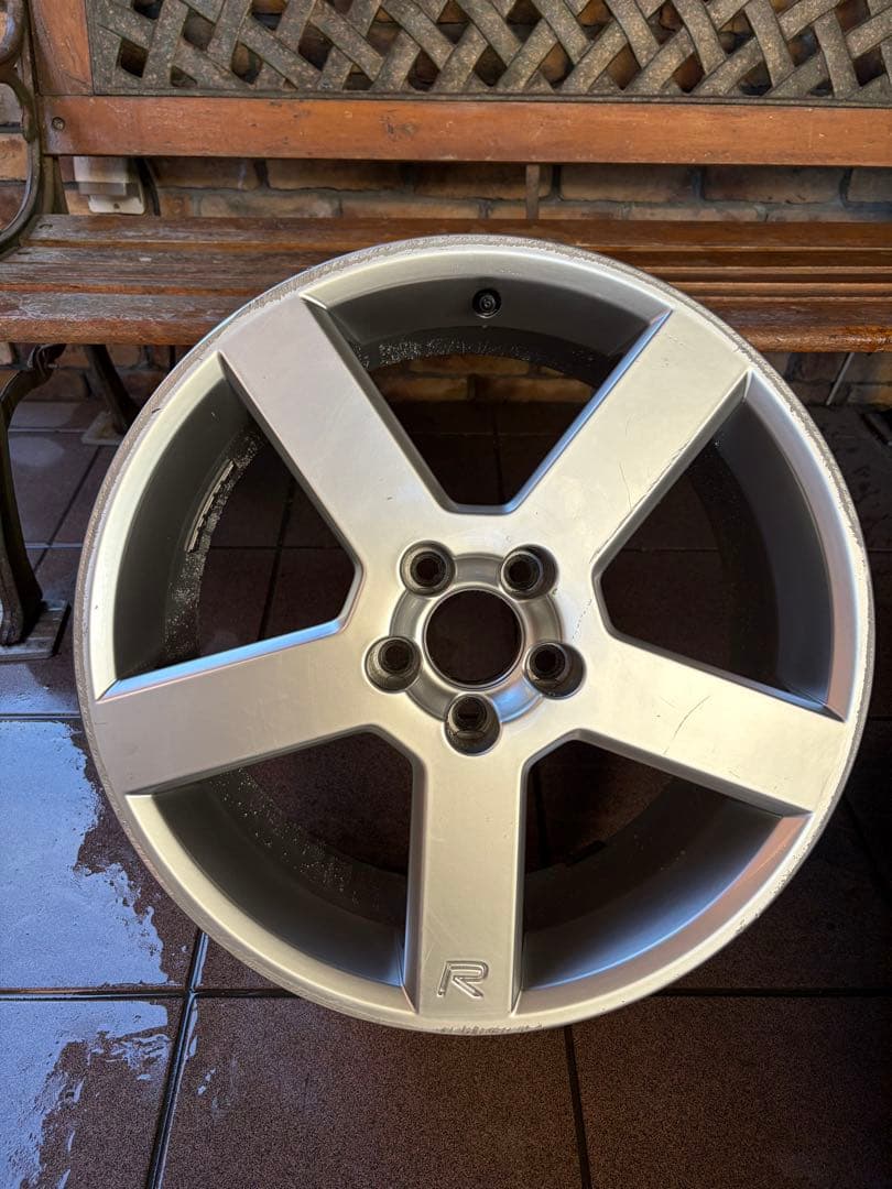 ボルボ純正　ペガサス　18インチ シルバー １本