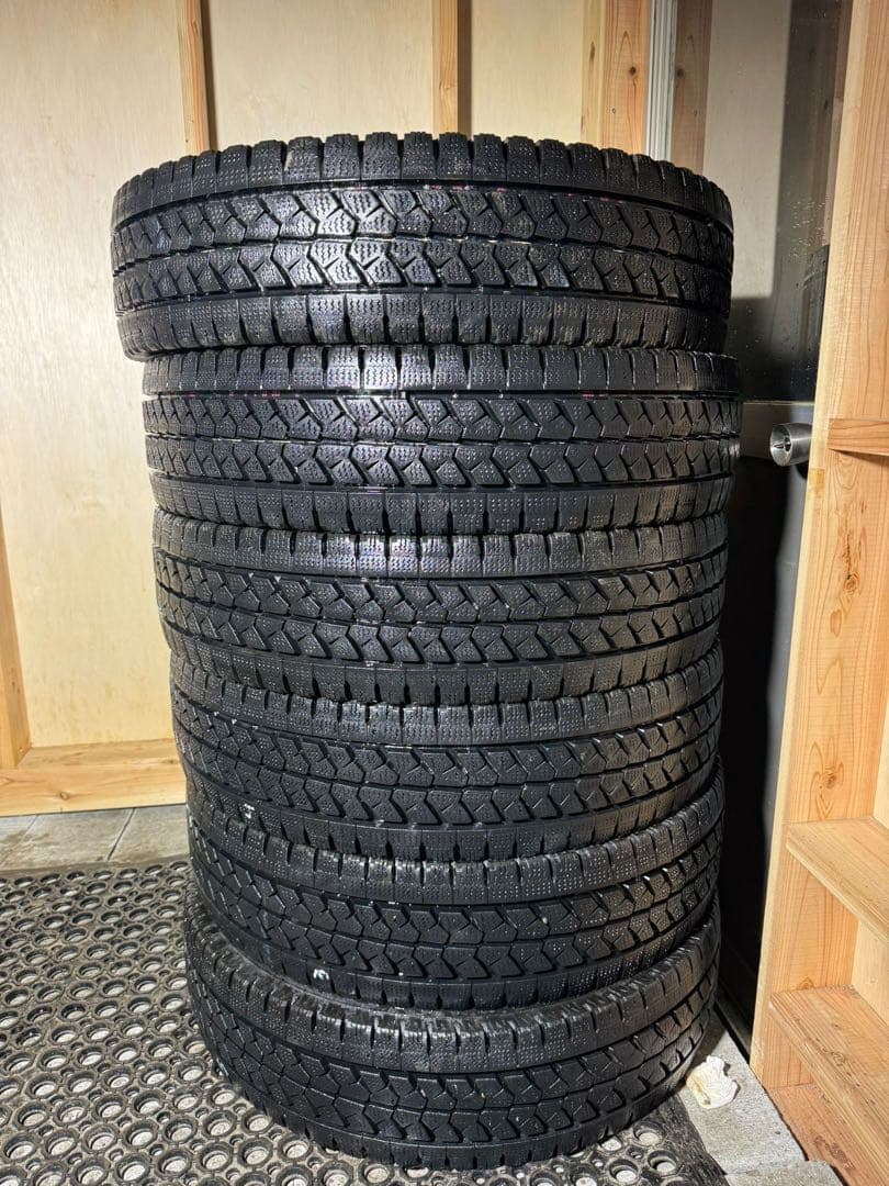 【2023年製】205/80R17.5 120/118L LT スタッドレス