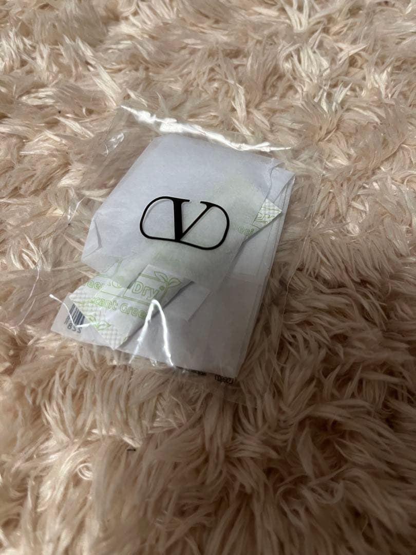 GO クラッチ ＆ ミニロッソ　チェーン　パウダー　リップ付き　ブレスレット付き