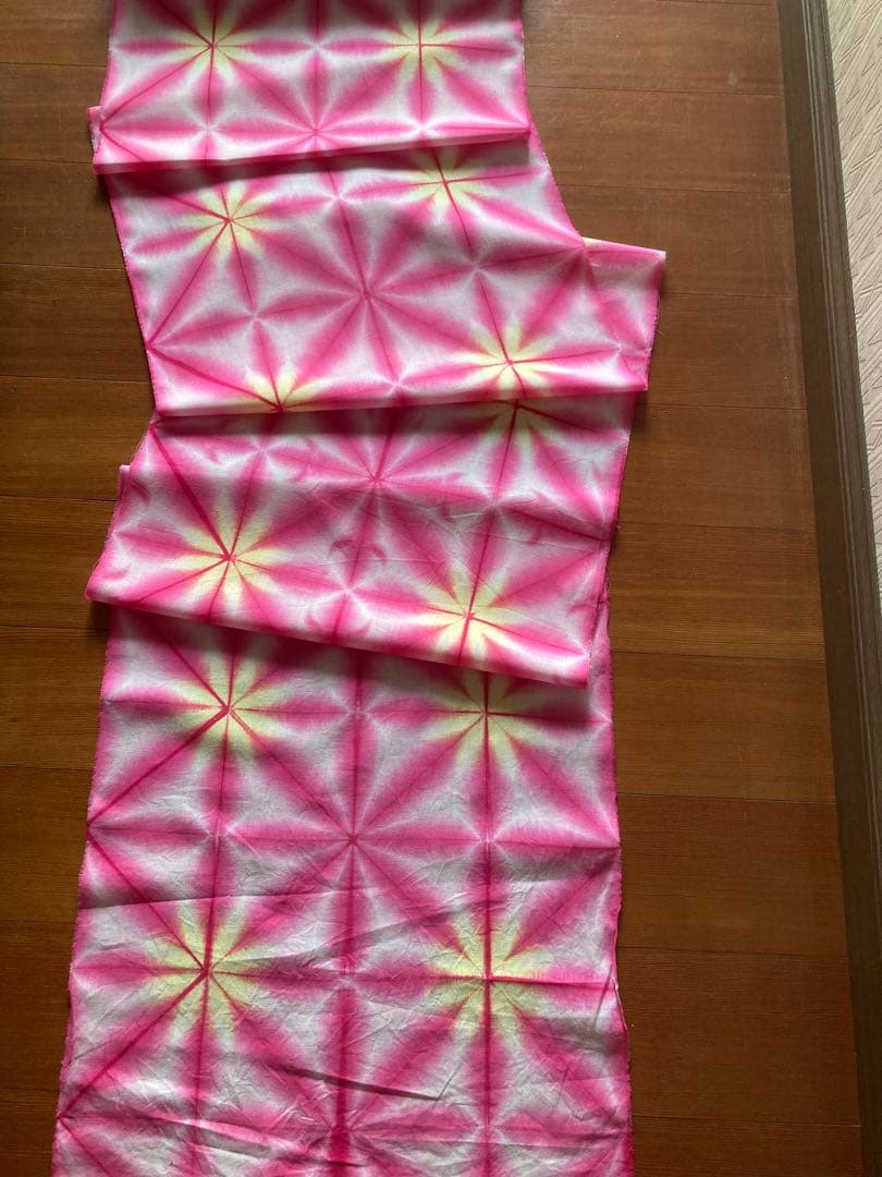 雪花絞り　反物　ピンク