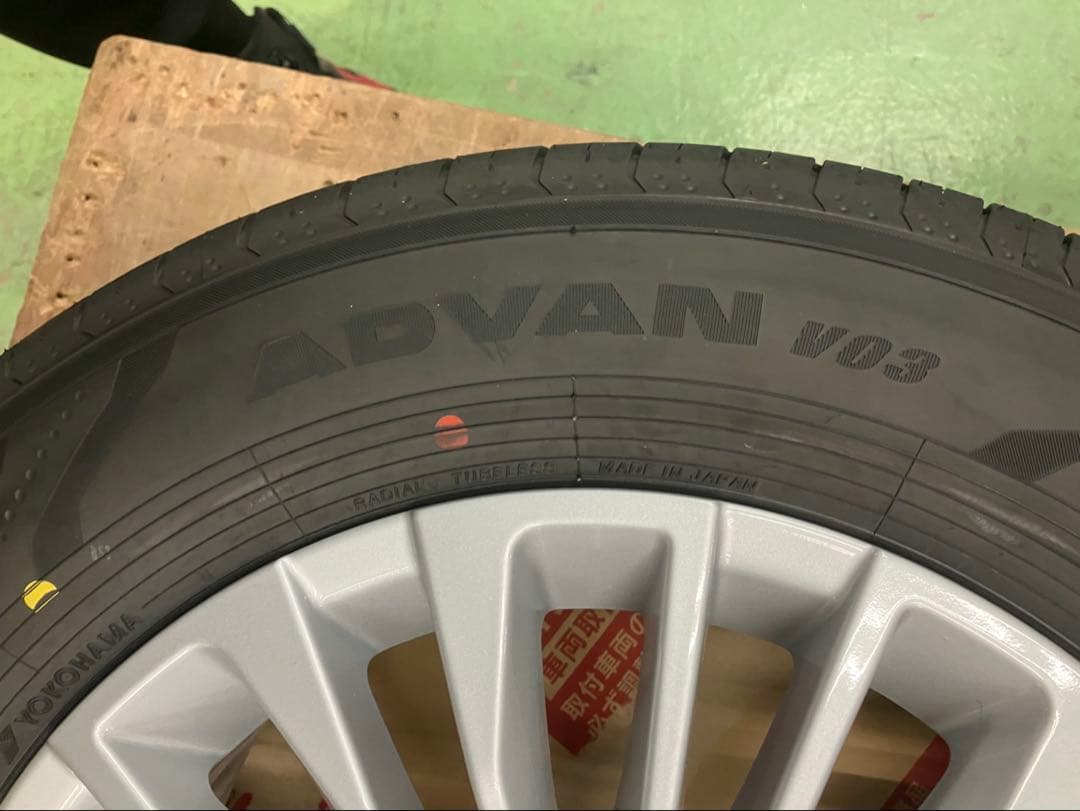 きむひと 新品未使用‼️アルファード 40系トヨタ純正ホイール新品タイヤ4本