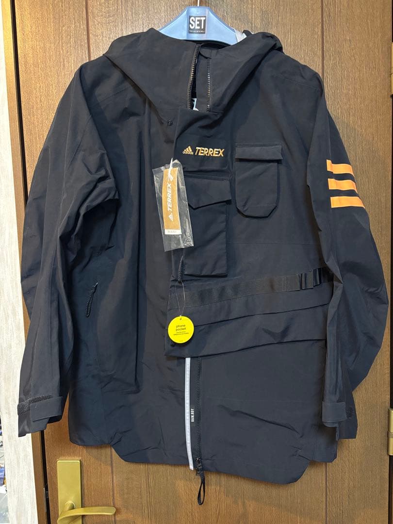 y*3様 adidas.TERREX 黒RAIN.RDYフード付ナイロンジャケッ